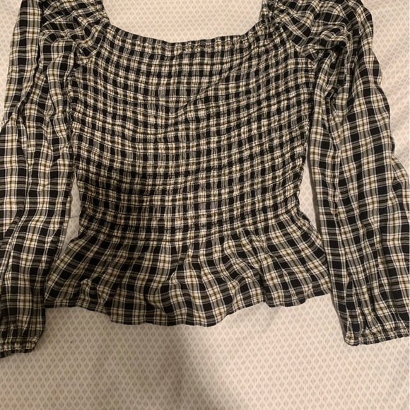 Black and White Blouse - Picture 2 of 2